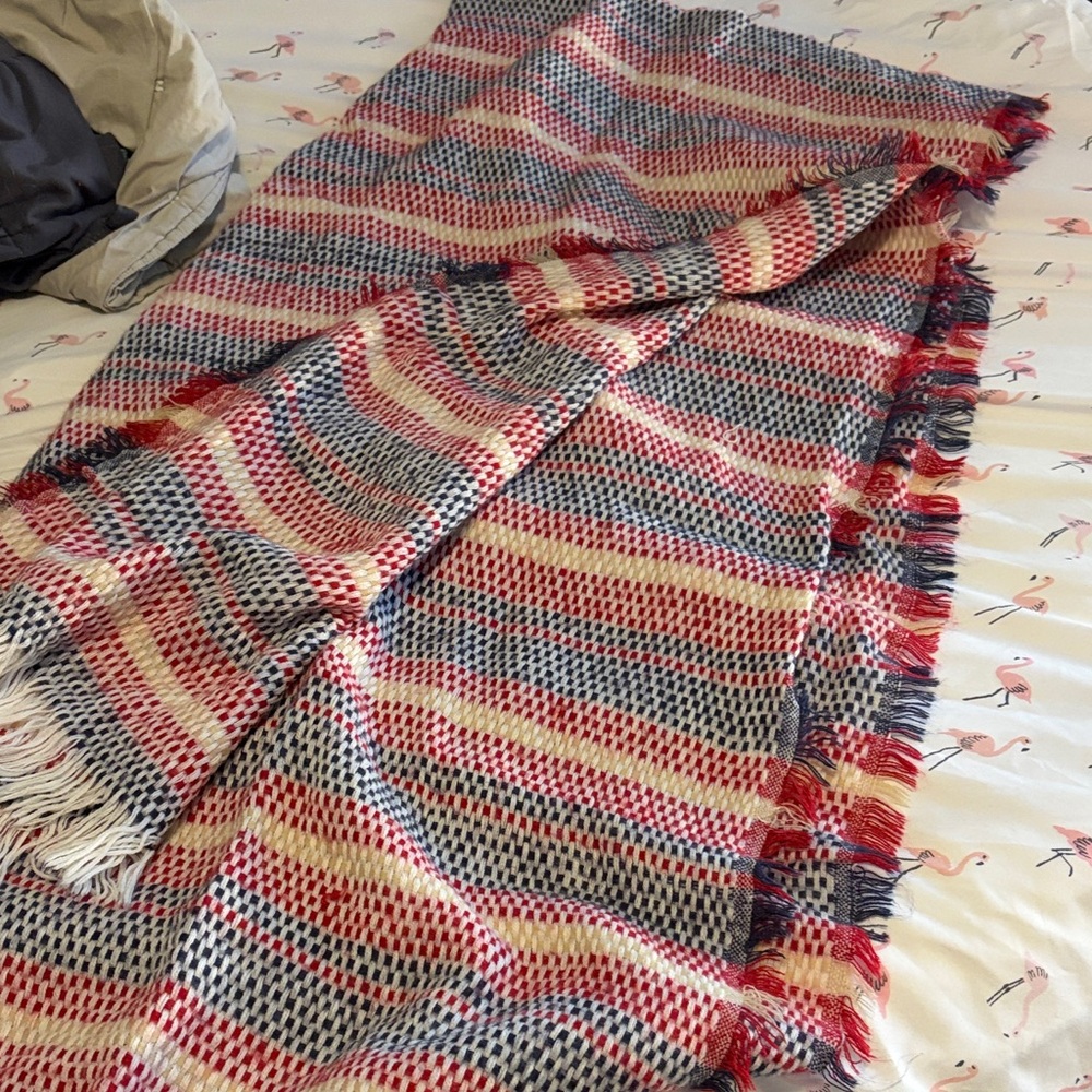 Cozy Multicolor Woven Blanket Scarf
